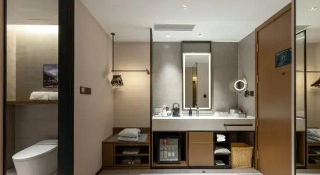 Семейный люкс Premium Atour Hotel Wuhan Hankou City Plaza Houhu Avenue