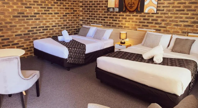 Четырёхместный номер Standard Squatters Homestead Motel
