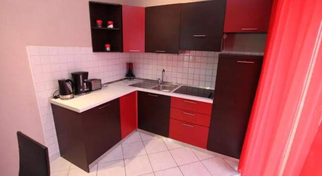 Апартаменты с 2 комнатами с балконом и с видом на море Apartments Salona
