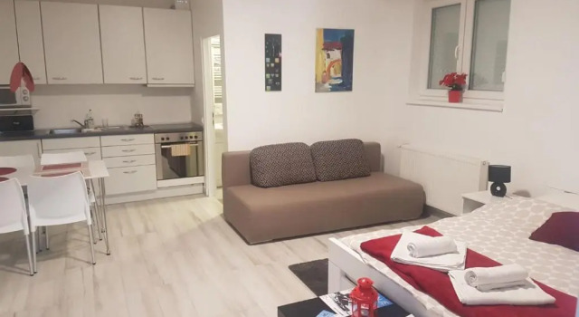 Апартаменты Home Away From Home - Apartment Ilica