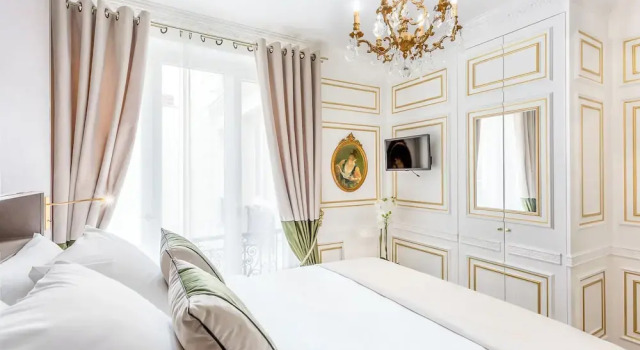 Апартаменты с балконом и с видом на город Merveil Luxury Suites - Marcel I-II