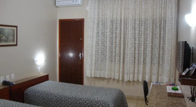 Village Hotel Uberaba, Забронировать Отель Отели Убераба с бассейном, Бассейн