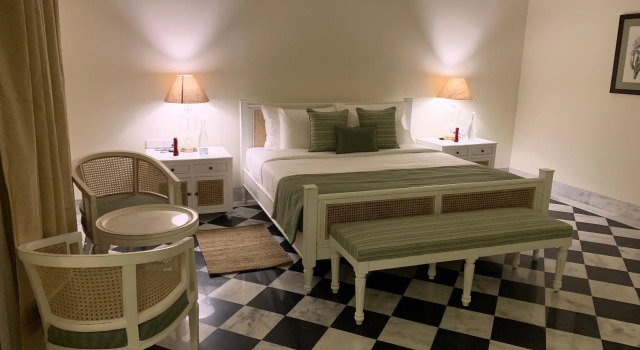 Hotel Sariska Manor, Rezerwuj Hotel Hotele w Rajasthan z parkingiem, Parking