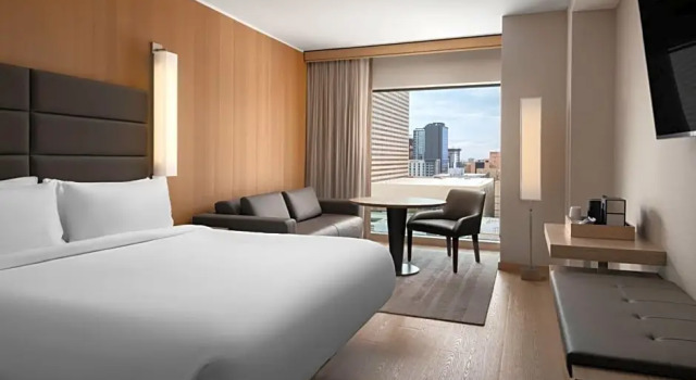 Номер Standard AC Hotel by Marriott Phoenix Downtown