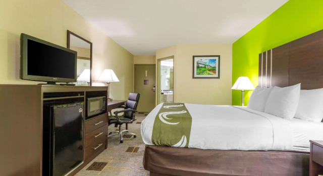 Двухместный номер Standard Quality Inn Cleveland North