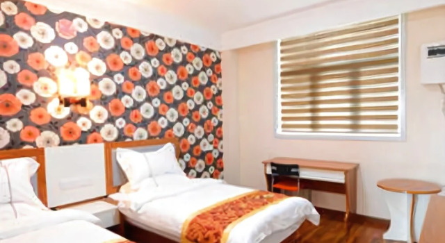 Xinyue Holiday Hotel, Prenota Hotel Hotel a Henan con parcheggio, Parcheggio