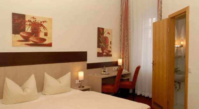 Двухместный номер Standard Hotel Wuppertaler Hof