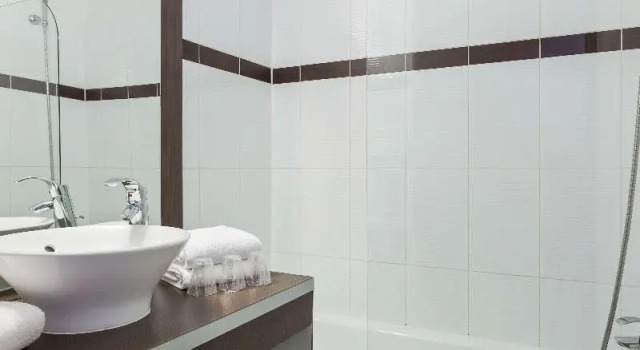 Двухместный номер Standard с балконом ibis Styles Massy Opéra