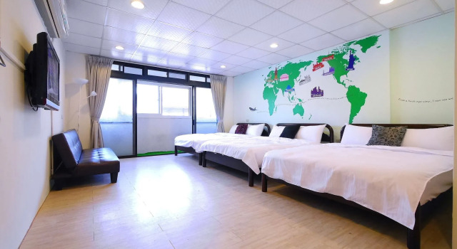 Fengjia Coco Hostel