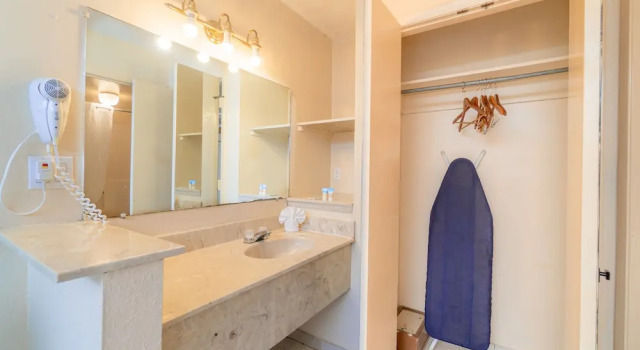 Четырёхместный номер Deluxe Sevilla Inn Kissimmee- Near Disney