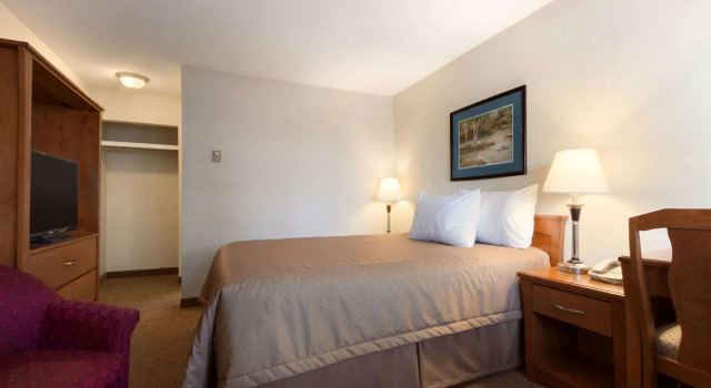 Номер Business Travelodge by Wyndham Langley