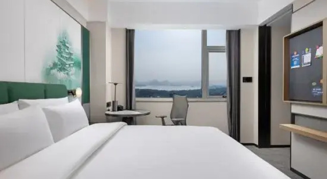 Люкс Hampton by Hilton Hangzhou West Lake Lakeside Wulin Square