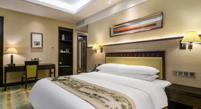 Двухместный номер Deluxe Legend International Hotel
