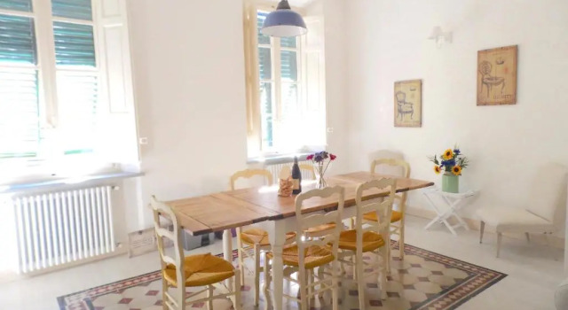 Casa Giardino, Забронировать Отель Отели Лукки с парковкой, рядом с Кафедральный собор Лукки, Парковка