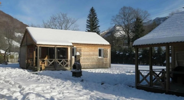 Camping Le Valserine, Book Campingplads Hoteller i Chezery Forens med pool, Swimmingpool