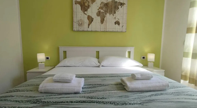 Номер Comfort Iris Rooms