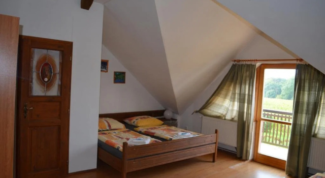 Famozclub, Rezerwuj Hotel  