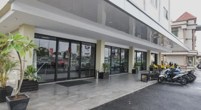 RedDoorz Plus near Ferry Terminal Batam Center, Rezervovat Hotel Batam Center Batam