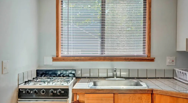 Коттедж Warm & Inviting Ashland Cottage < Half-mile to SOU