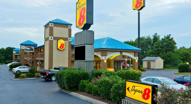 Номер Standard Super 8 by Wyndham Franklin Hwy 31
