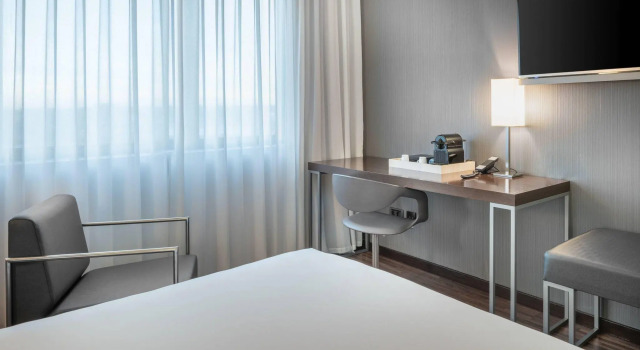Двухместный клубный номер Standard AC Hotel San Sebastián de los Reyes by Marriott