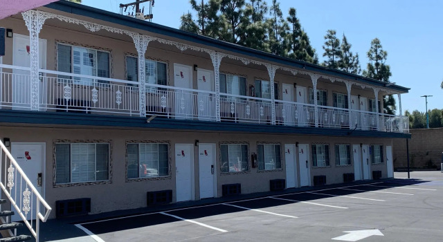Riviera Motel