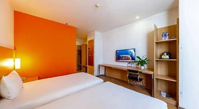 Двухместный номер Standard Ibis Hotel Lanzhou Zhangye Road