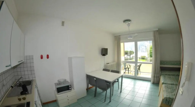 Студия с балконом и с видом на озеро Residence Ambra