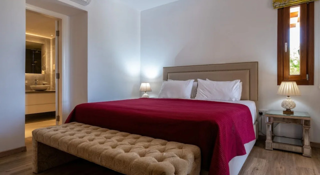 Вилла Stunning 3 bedroom villa 'BZ01' with private pool, stunning views, communal pool and resort facilities, Zephyros Village on Aphrodite Hills Re