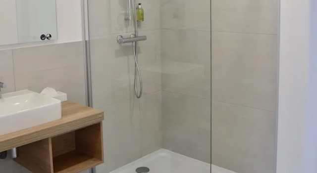 Номер Standard Hôtel et appartements les platanes