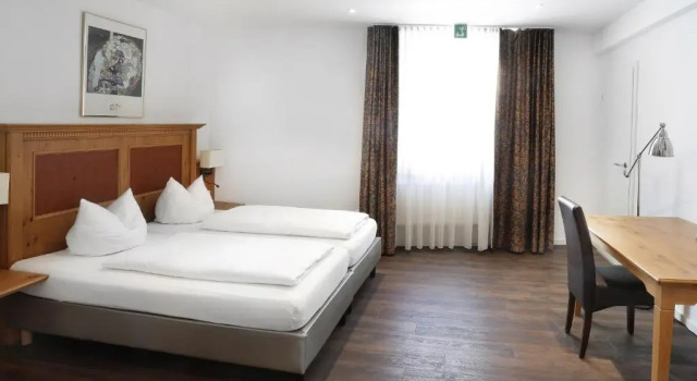 Restaurant-Cafe-Pension Himmel, Varaa Hotelli Hotellit Baijeri pysäköinnillä, Pysäköinti