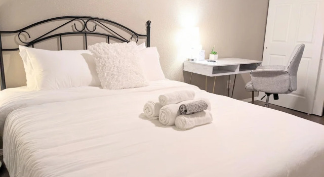 Beautiful Midtown Apartment - Huv, 予約 アパートメント ポートオーチャード Washington (state)