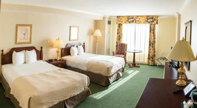 Четырёхместный номер Standard The Casablanca Hotel