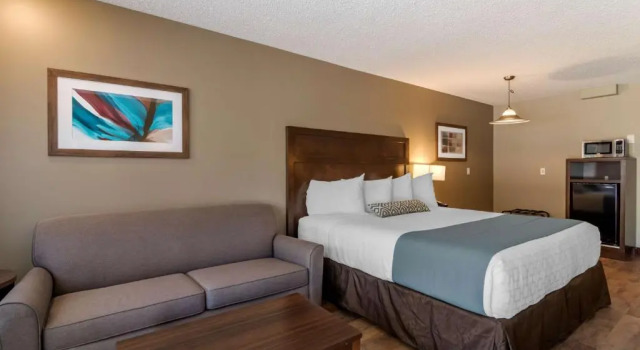 Номер Standard SureStay Plus Hotel by Best Western Salmon Arm