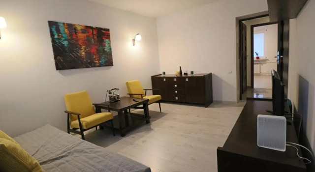 Апартаменты Apartment Mona Warsaw przy stacji metra
