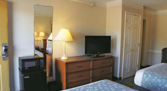 Четырёхместный номер Standard La Quinta Inn by Wyndham Clute Lake Jackson