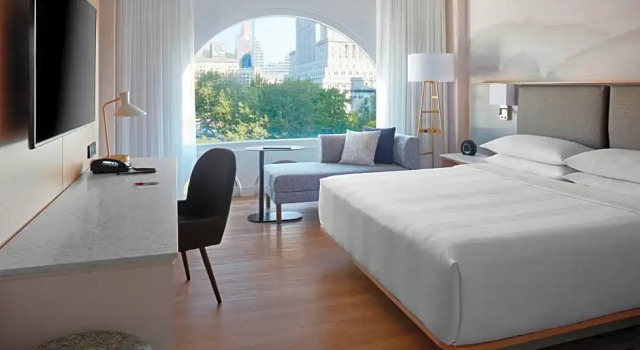 Standard- firedobbelt klub værelse med udsigt Montreal Marriott Chateau Champlain