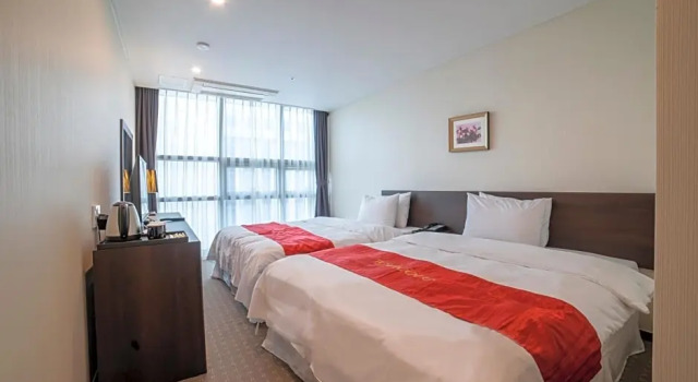 Двухместный семейный номер Standard The Interra Hotel Pyeongtaek