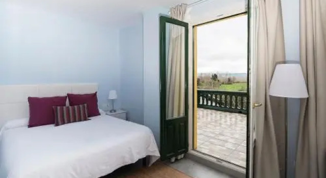 Hotel Valle del Oja, Book Hotel Hoteller i La Rioja med pool, Swimmingpool
