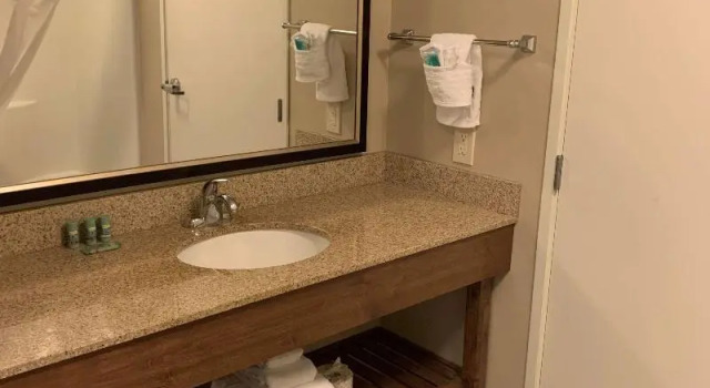 Номер Standard Best Western North Bryant Inn