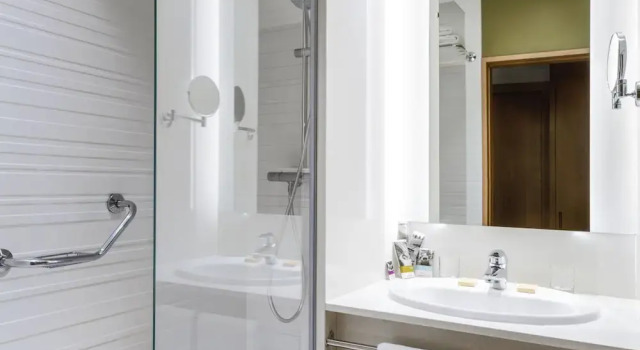 Одноместный номер Standard Hotel Mercure Porto Gaia
