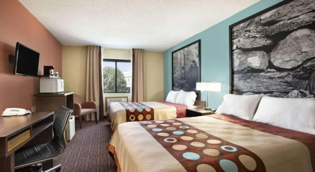 Четырёхместный номер Standard Super 8 by Wyndham Carbondale