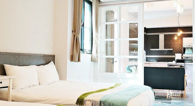 SUN-LIGHT-B&B