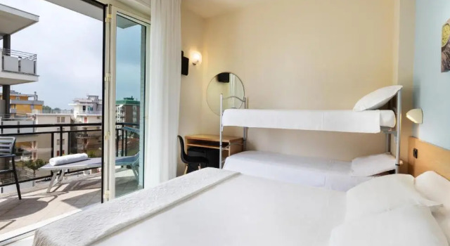 Номер Comfort Hotel Constellation