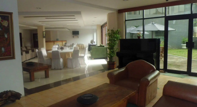 Shinju Apartment