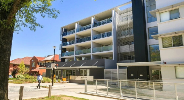 City Central Designer Apartment with Parking, Book Lejlighed Braddon Australian Capital Territory