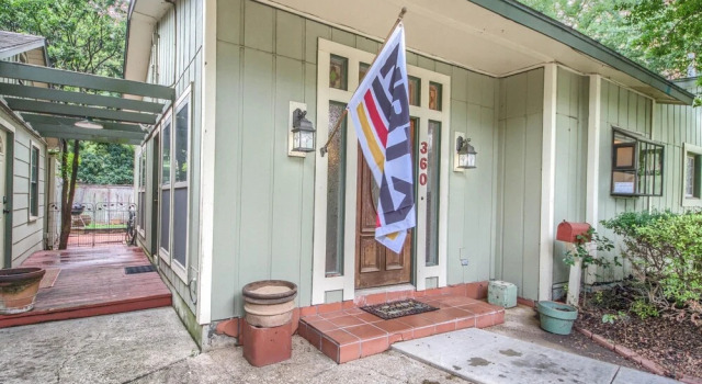 1880 Market Plaza Haus TS 360