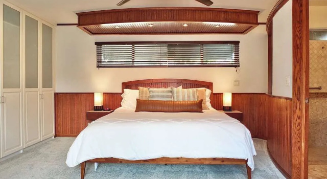 The Belmont Beach Bungalow Pool & Hot Tub!, Забронировать Отель Отели Лонг-Бич с парковкой, рядом с Собачий пляж Роузи, Парковка