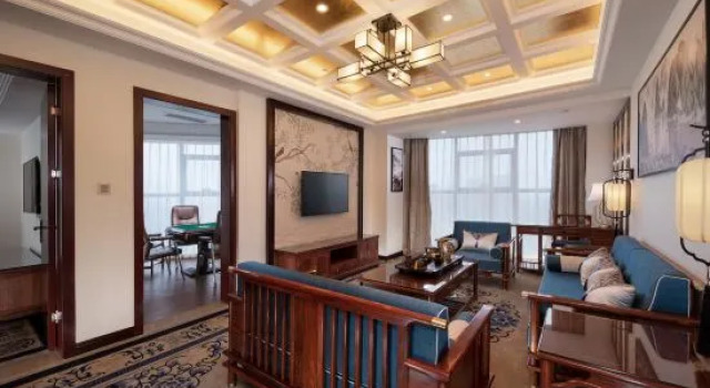 Люкс Deluxe Vienna International Hotel (Hengyang East High-speed Railway Station)