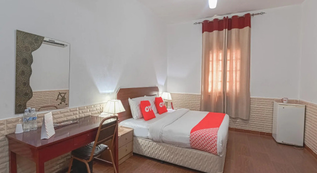 OYO 120 Seeb Guest House